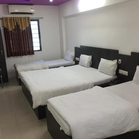 Hotel Long Stay Ахмедабад Экстерьер фото