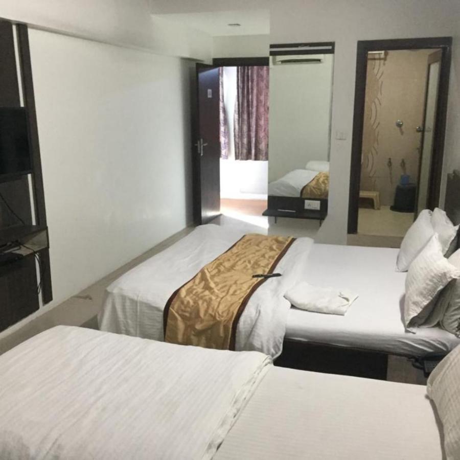 Hotel Long Stay Ахмедабад Экстерьер фото