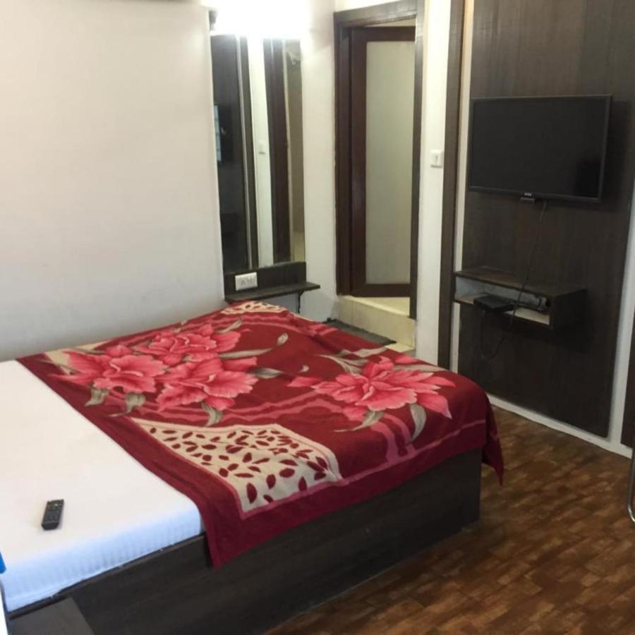 Hotel Long Stay Ахмедабад Экстерьер фото