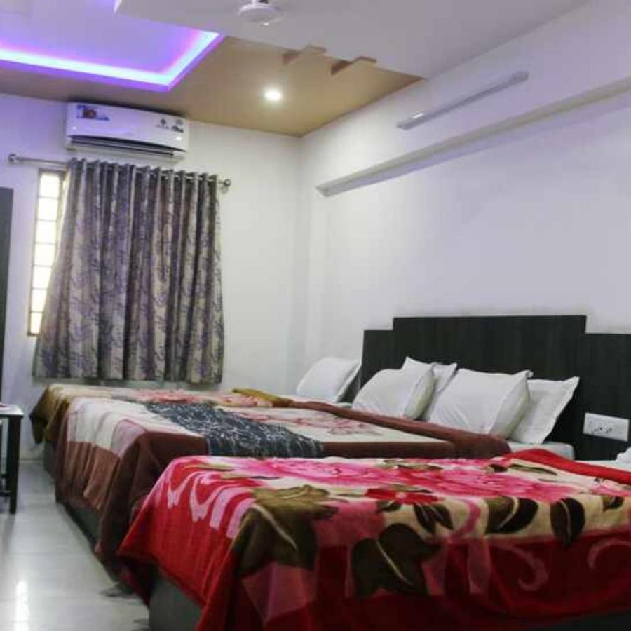 Hotel Long Stay Ахмедабад Экстерьер фото